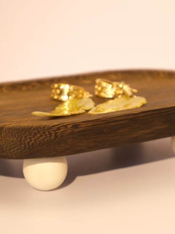 极简风木质托盘