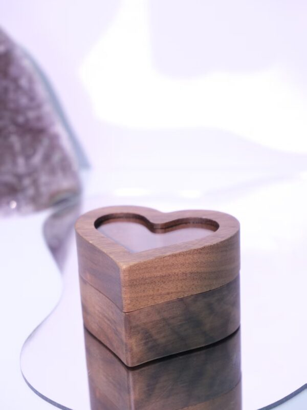 木质开窗求婚戒指收纳盒摆件