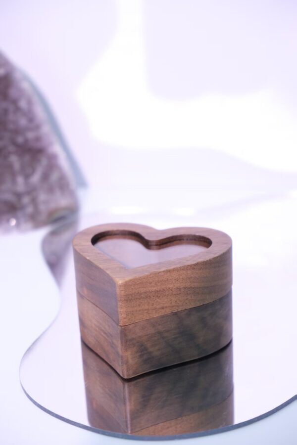 木质开窗求婚戒指收纳盒摆件