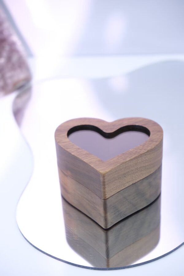 木质开窗求婚戒指收纳盒摆件