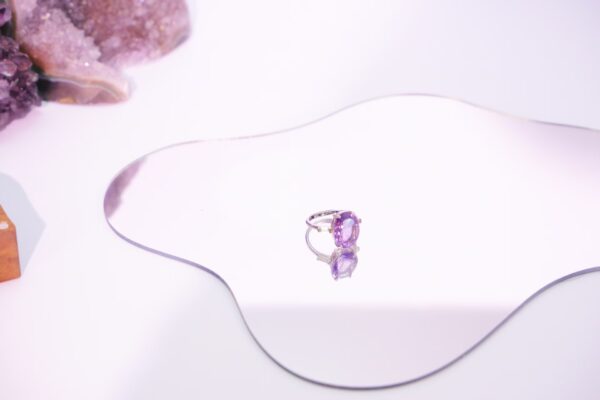 紫彩宝戒指