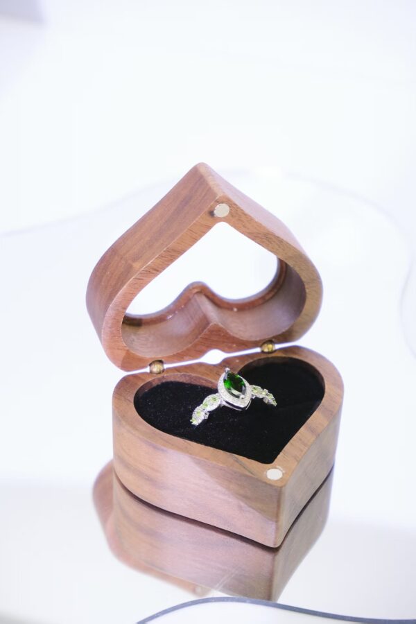 绿色透辉石戒指