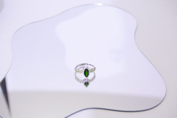 绿色透辉石戒指