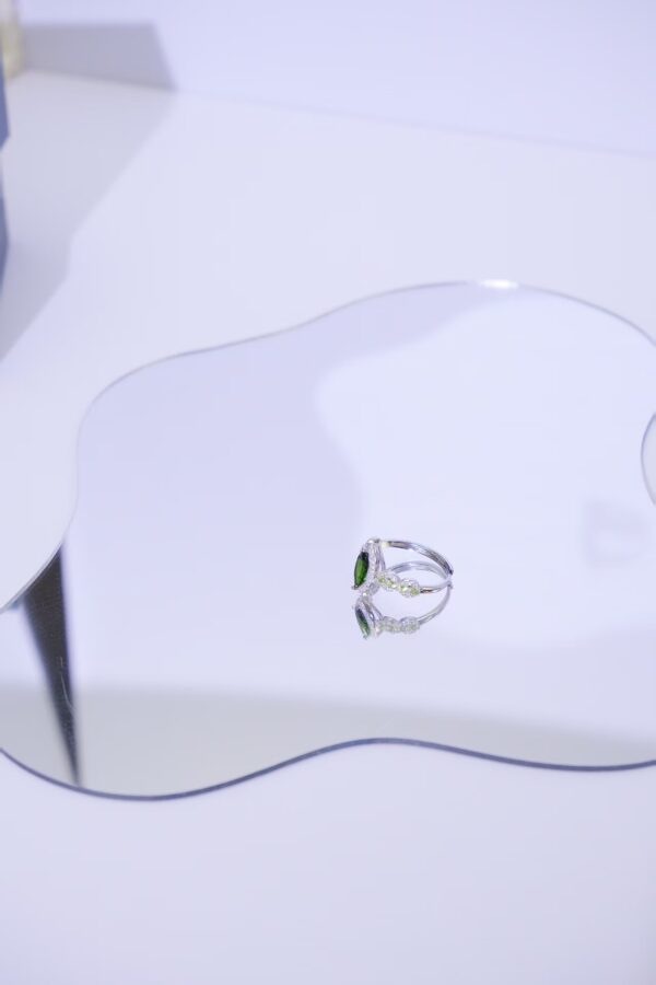 绿色透辉石戒指