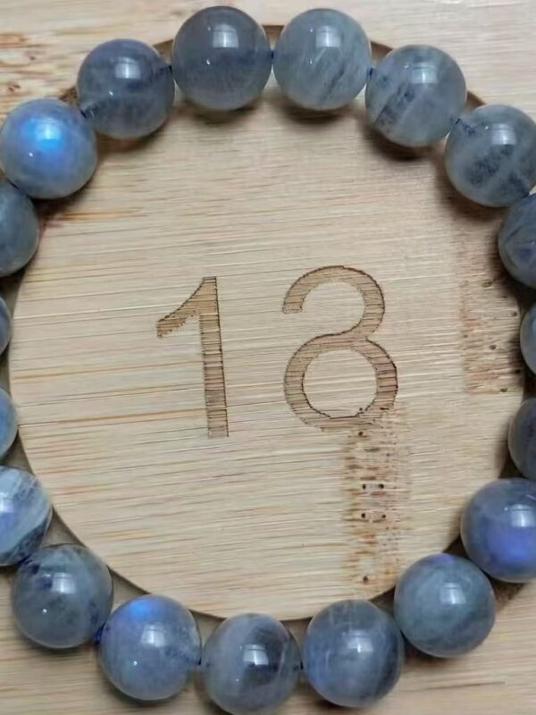 Natural labradorite bracelet 11mm