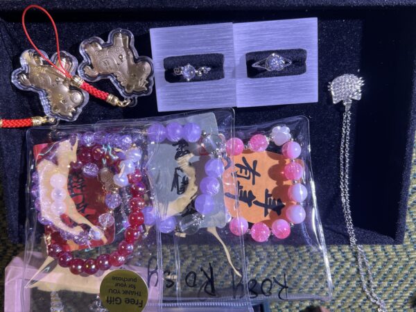 Rosy订单 (1) Customized Jewelry package(Rings&Necklaces&bracelets)