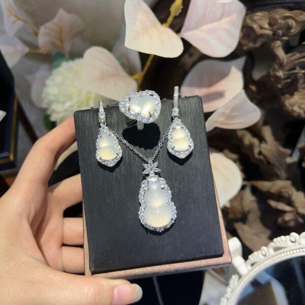White Natural Jade Gourd Jewelry Set (Necklace, Earrings, Ring)